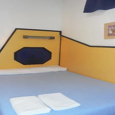 Pensión Nuevo Pino 2*